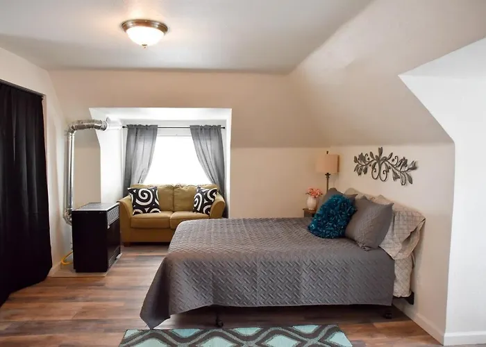 Unwind In A Bright Comfortable For 3 *