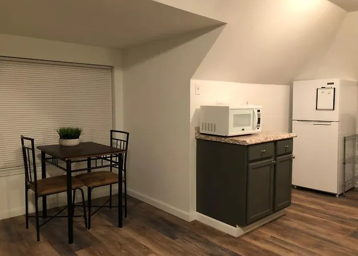 Apartment Unwind In A Bright Comfortable For 3 Pittsburgh